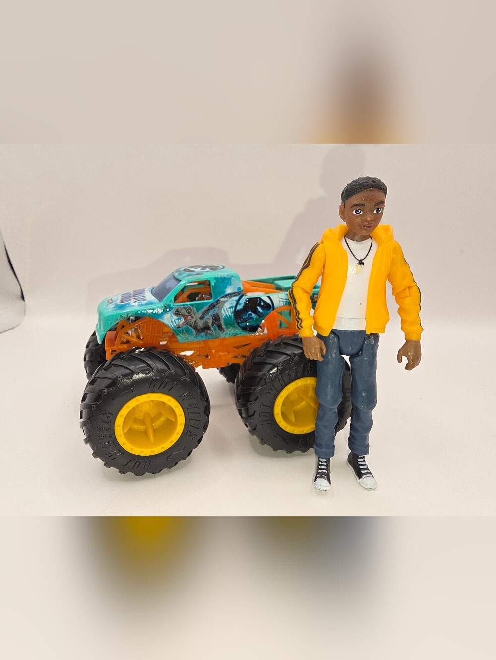 Jurassic World Camp Cretaceous Darius 3" & Monster Truck Hot Wheels Lot